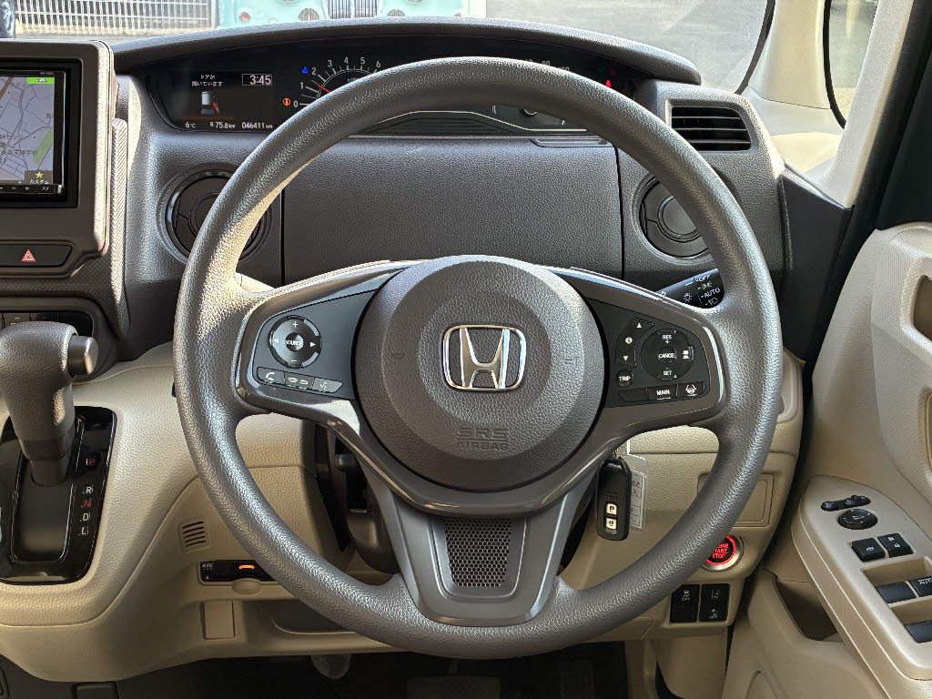 ホンダ Ｎ　ＢＯＸ 4WD G ﾎﾝﾀﾞｾﾝｼﾝｸﾞ