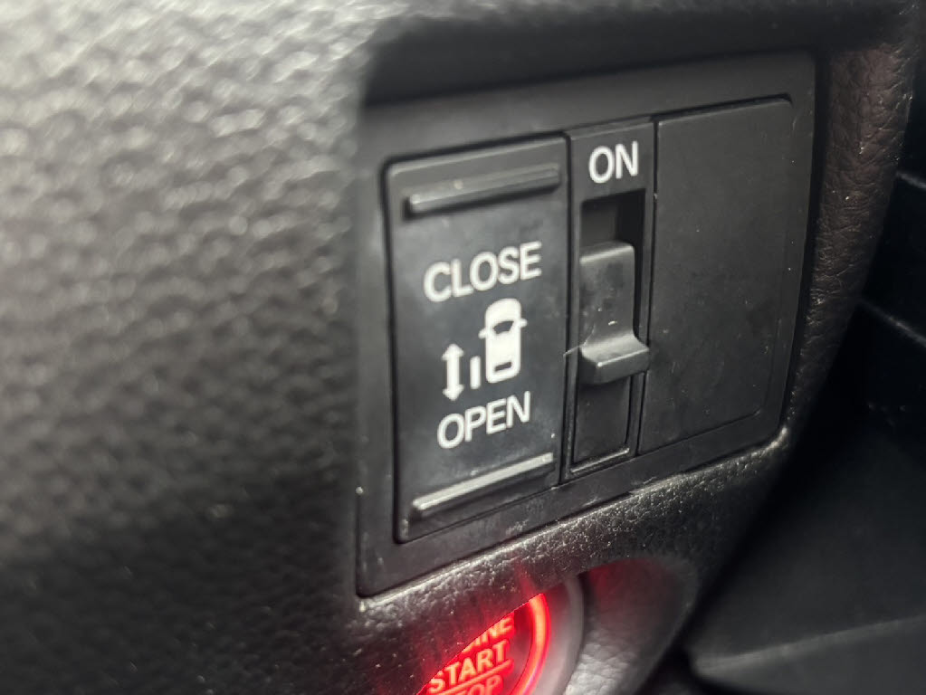 ホンダ Ｎ　ＢＯＸカスタム 4WD L