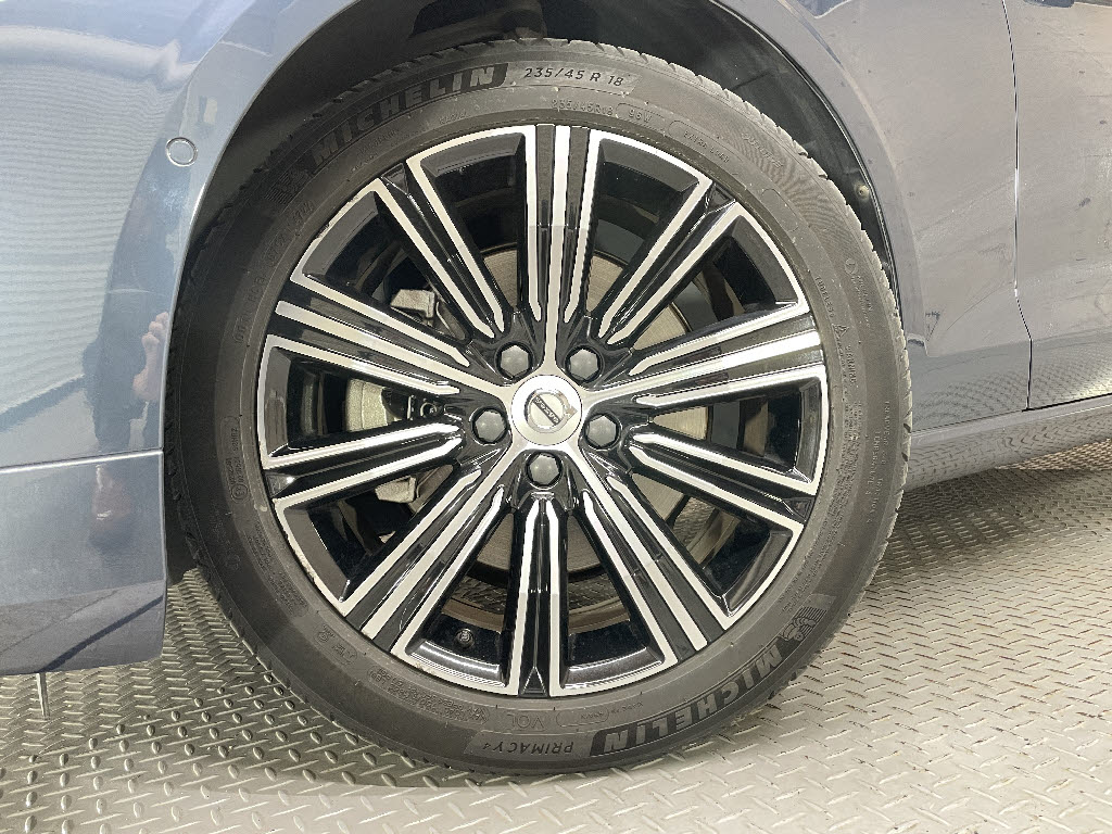 ボルボ ボルボ Ｖ６０ Ｔ５ インスクリプション