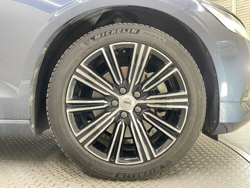 ボルボ ボルボ Ｖ６０ Ｔ５ インスクリプション