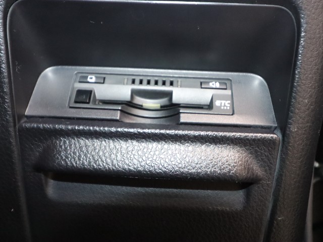 トヨタ ヴォクシー ＺＳ煌２