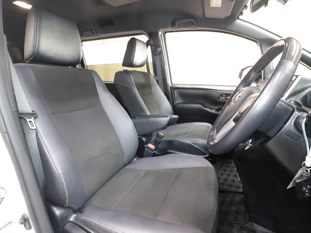 トヨタ ノア Ｓｉ ＷｘＢ ３