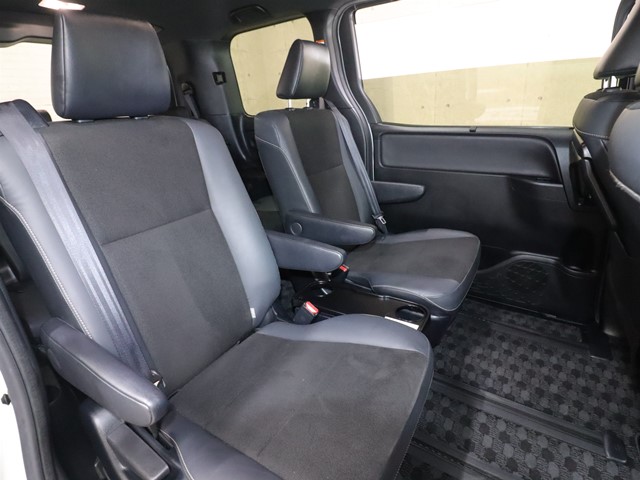 トヨタ ノア Ｓｉ ＷｘＢ ３