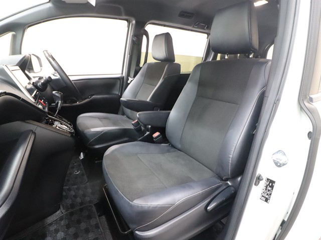 トヨタ ノア Ｓｉ ＷｘＢ ３