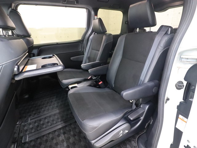 トヨタ ノア Ｓｉ ＷｘＢ ３