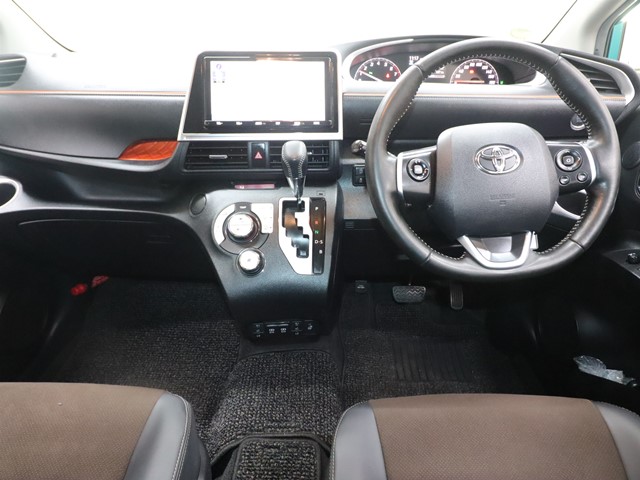 トヨタ シエンタ G クエロ