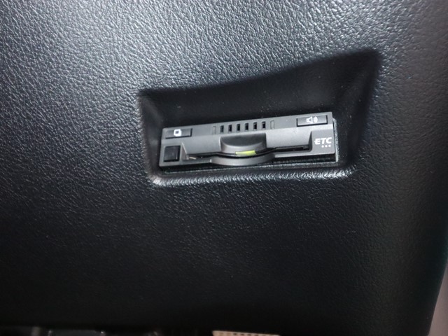 トヨタ シエンタ G クエロ