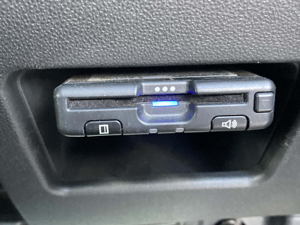 ダイハツ ムーヴキャンバス GﾌﾞﾗｯｸｱｸｾﾝﾄVS SA3 4WD