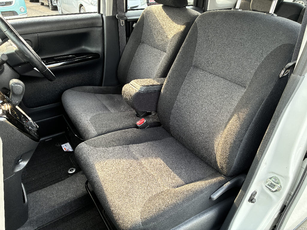 ダイハツ ムーヴキャンバス GﾌﾞﾗｯｸｱｸｾﾝﾄVS SA3 4WD