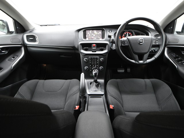 ボルボ ボルボ Ｖ４０ Ｔ２キネティック