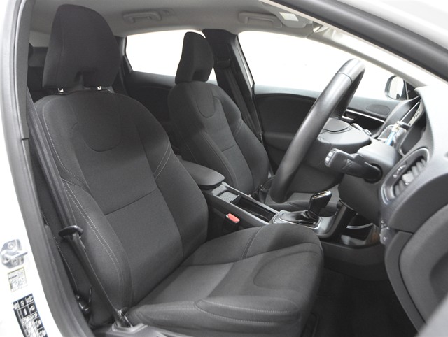 ボルボ ボルボ Ｖ４０ Ｔ２キネティック