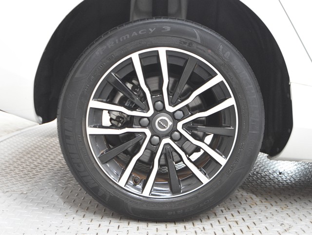 ボルボ ボルボ Ｖ４０ Ｔ２キネティック