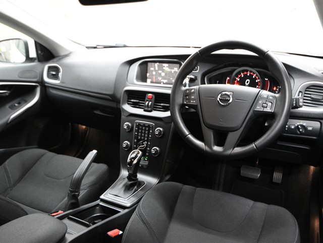 ボルボ ボルボ Ｖ４０ Ｔ２キネティック