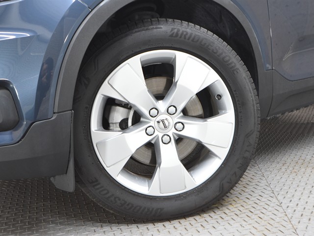 ボルボ ボルボ ＸＣ４０ B4 モメンタム