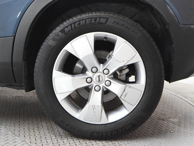 ボルボ ボルボ ＸＣ４０ B4 モメンタム