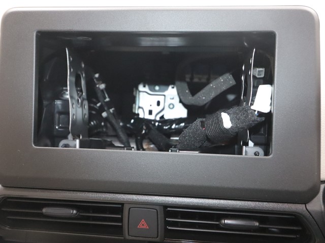 三菱 ｅＫワゴン M　<届出済み未使用車>