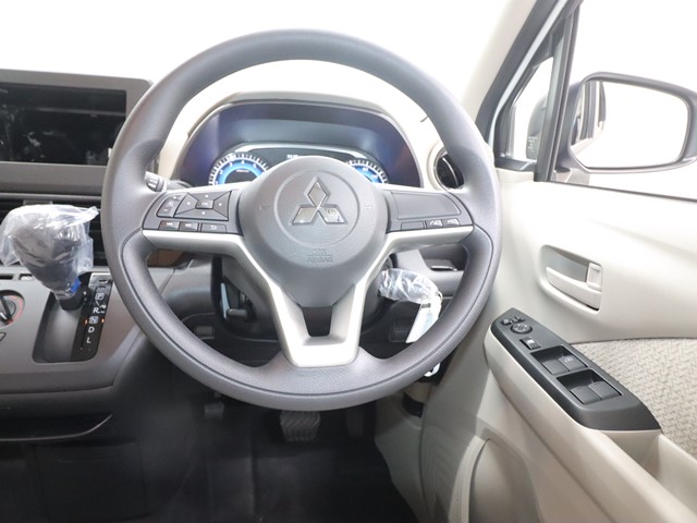 三菱 ｅＫワゴン M　<届出済み未使用車>