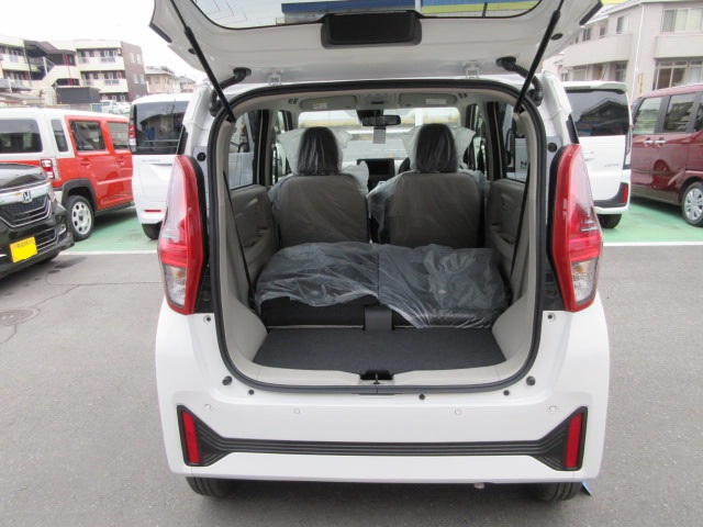 三菱 ｅＫワゴン M　【届出済未使用車】