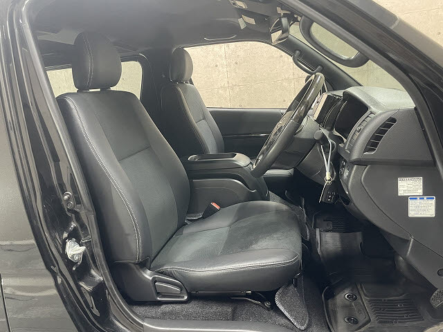 トヨタ ハイエースＶ ﾛﾝｸﾞｽｰﾊﾟｰGLﾀﾞｰｸﾌﾟﾗｲﾑ2