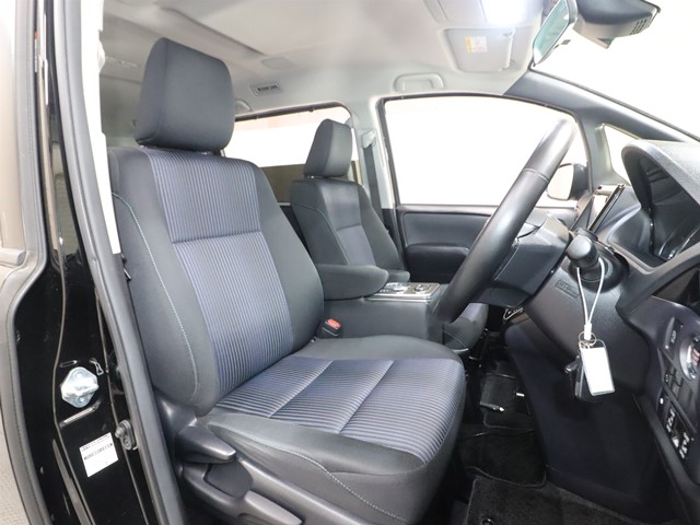 トヨタ ヴォクシー ＺＳ煌２