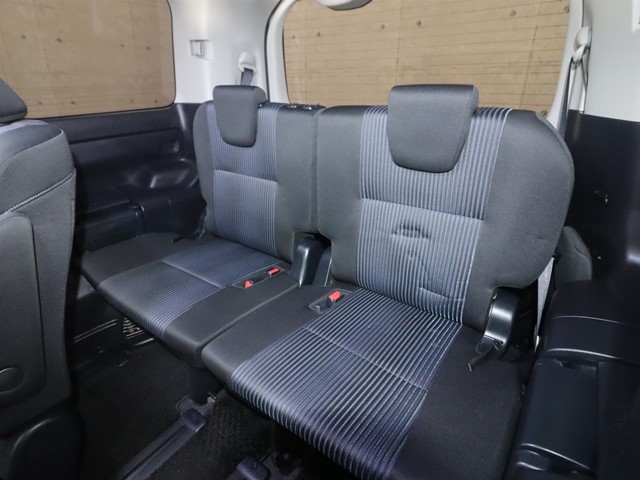 トヨタ ヴォクシー ＺＳ煌２