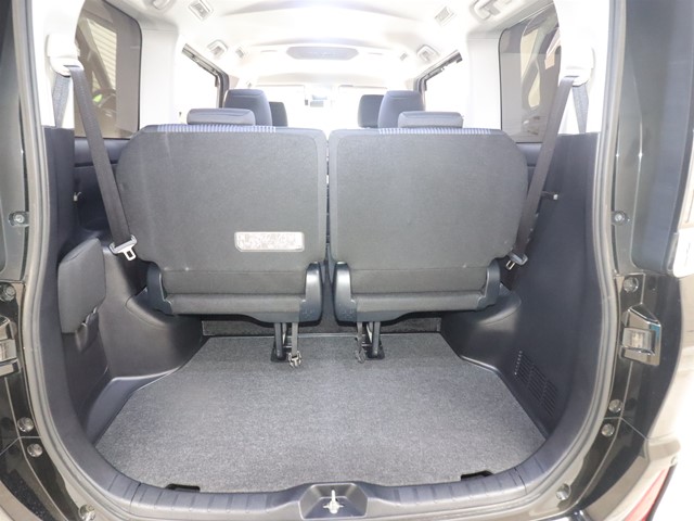 トヨタ ヴォクシー ＺＳ煌２