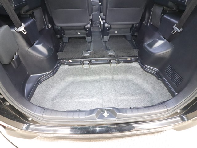 トヨタ ヴォクシー ＺＳ煌２