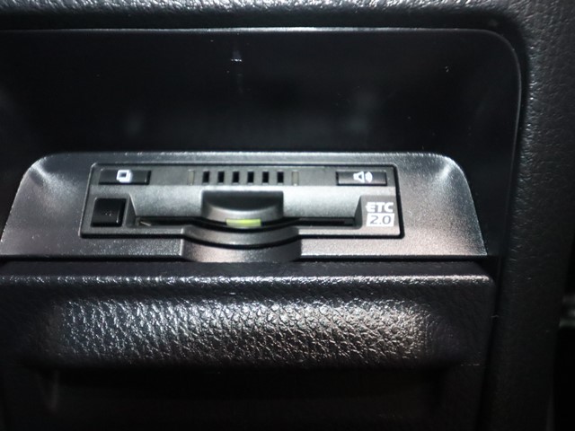 トヨタ ヴォクシー ＺＳ煌２