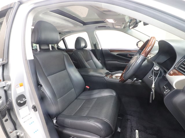 レクサス レクサス ＬＳ ６００ｈ　バージョンＬ