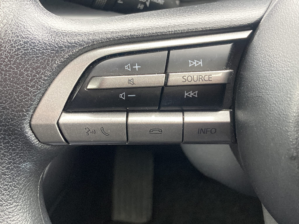 マツダ マツダ３ 4WD 15C