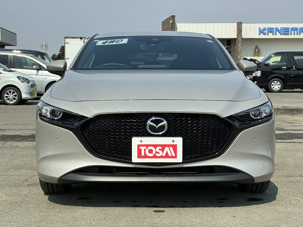 マツダ マツダ３ 4WD 15C