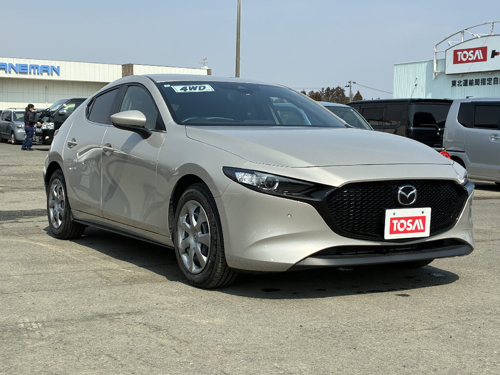 マツダ マツダ３ 4WD 15C
