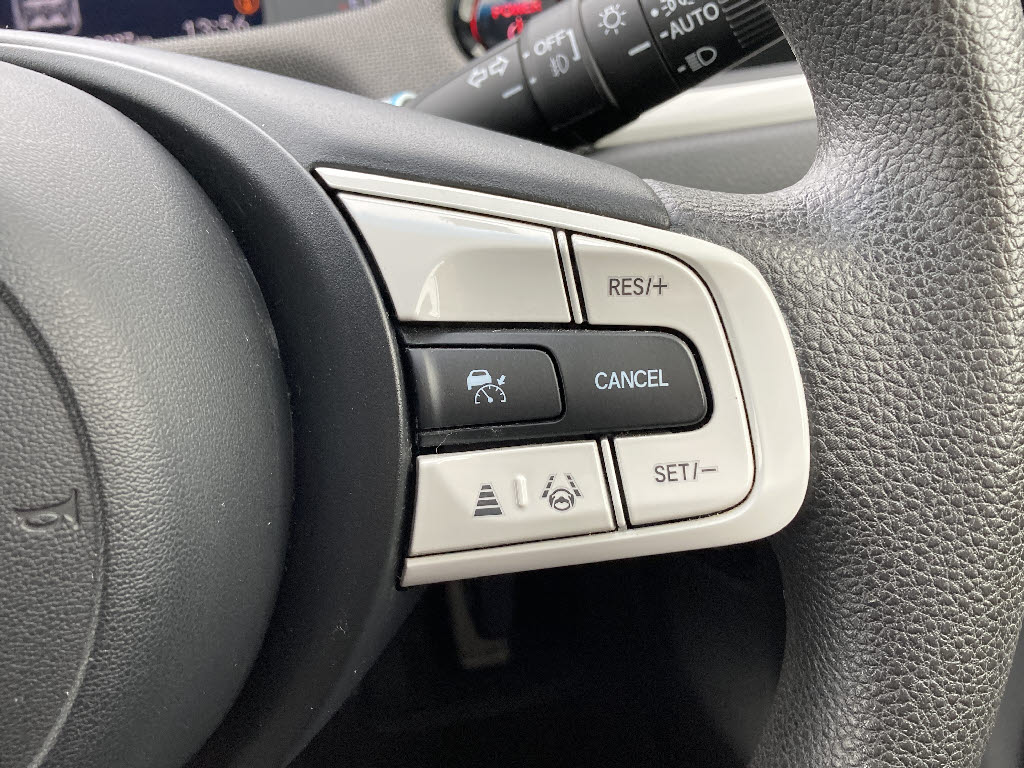 ホンダ フィット 4WD e:HEVｸﾛｽﾀｰ