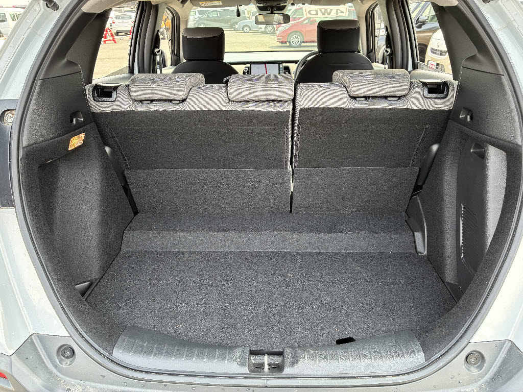 ホンダ フィット 4WD e:HEVｸﾛｽﾀｰ