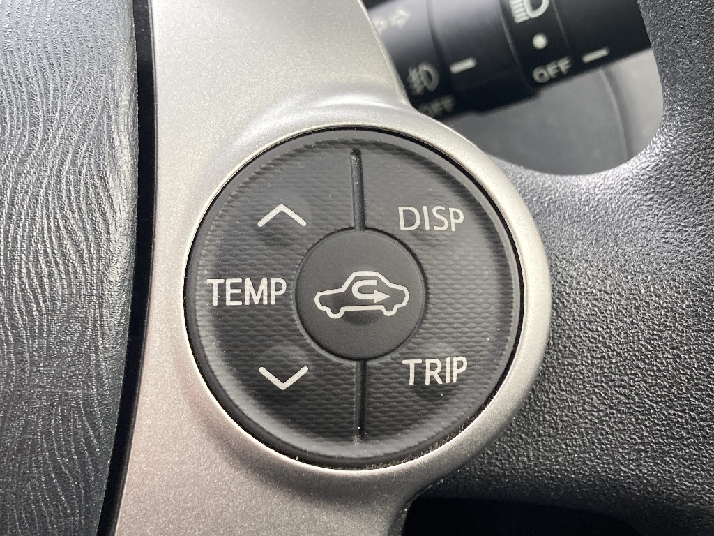 トヨタ プリウス S