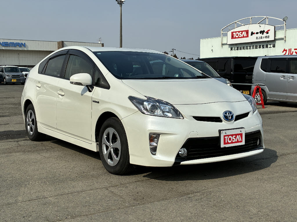 トヨタ プリウス S
