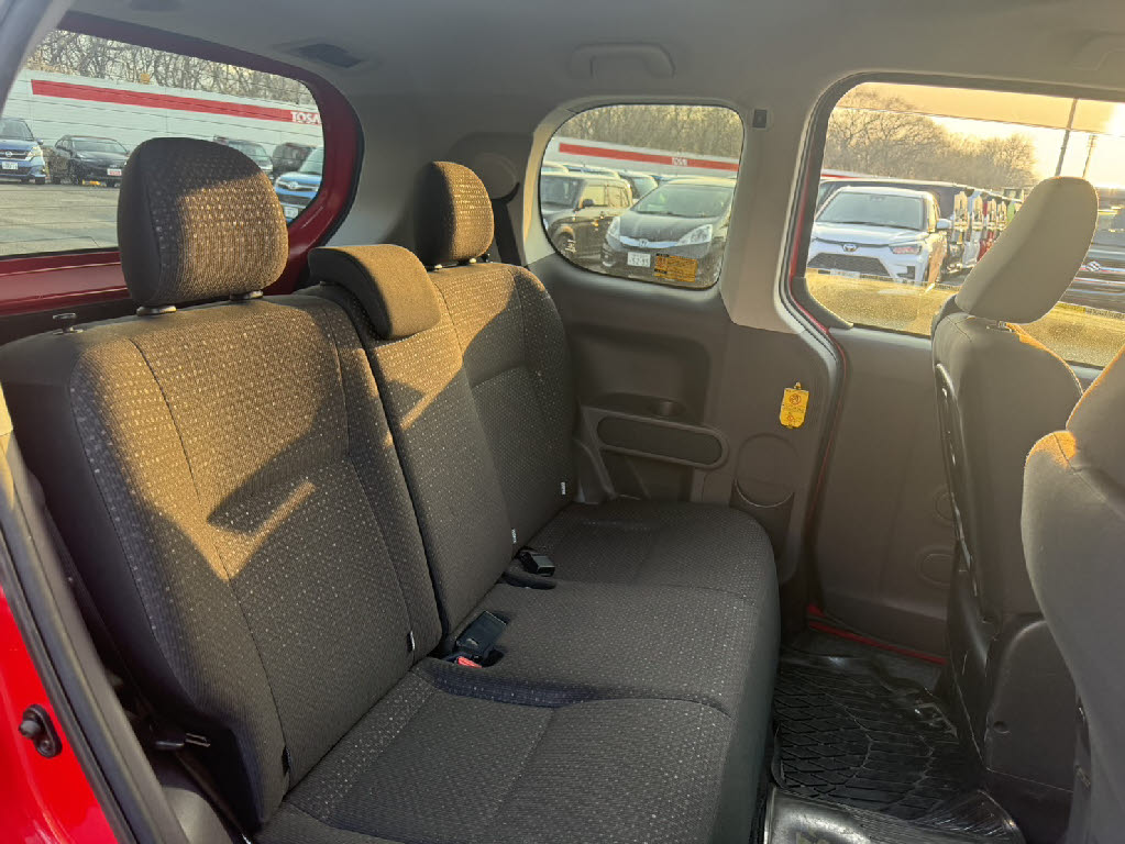 トヨタ スペイド 4WD F