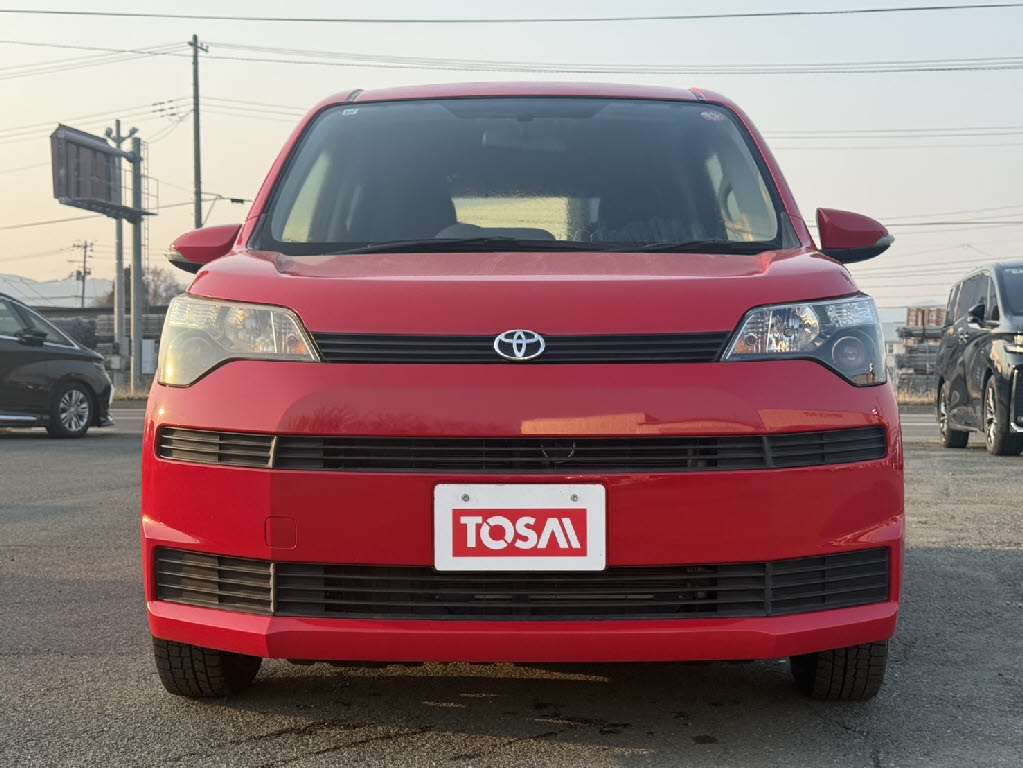 トヨタ スペイド 4WD F