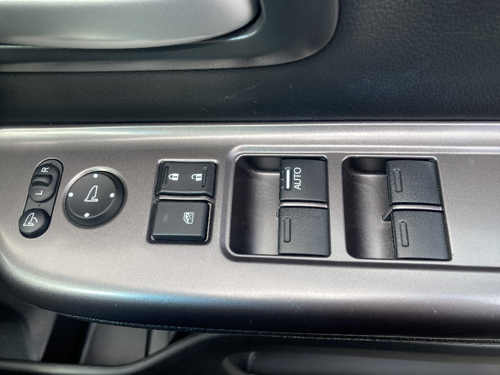 ホンダ フリード 4WD クロスター