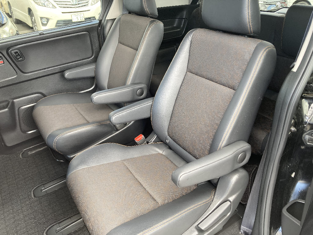 ホンダ フリード 4WD クロスター