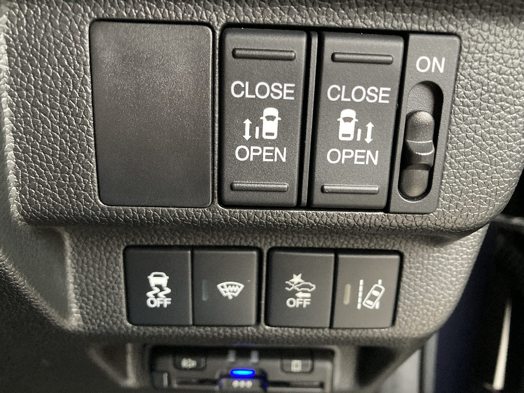 ホンダ ﾌﾘｰﾄﾞ+ﾊｲﾌﾞﾘｯﾄﾞ Gﾌﾞﾗｯｸｽﾀｲﾙ