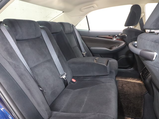 トヨタ クラウン ロイヤルサルーン