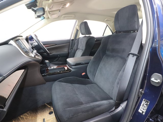 トヨタ クラウン ロイヤルサルーン