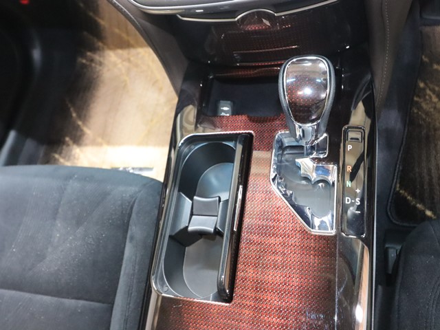 トヨタ クラウン ロイヤルサルーン