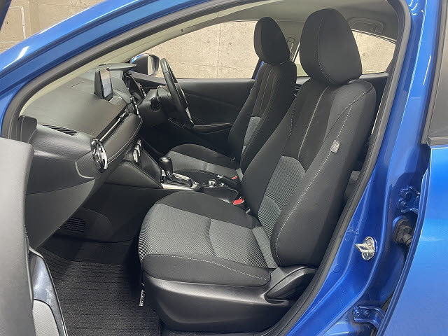 マツダ デミオ 15Sツーリング