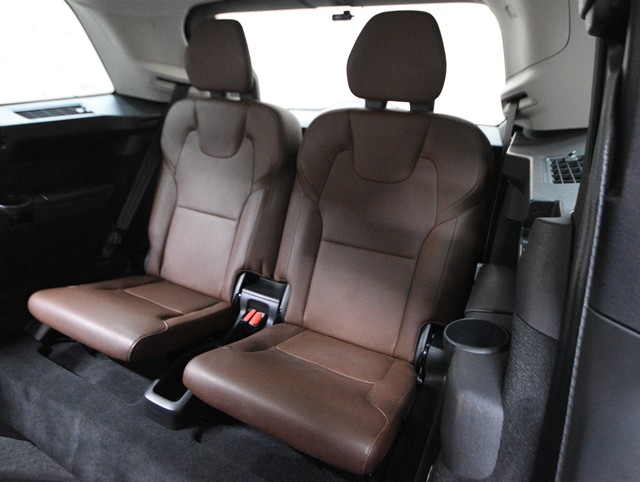 ボルボ ボルボ ＸＣ９０ D5 AWD ﾓﾒﾝﾀﾑ