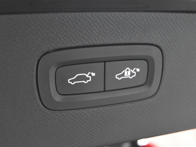 ボルボ ボルボ ＸＣ９０ D5 AWD ﾓﾒﾝﾀﾑ