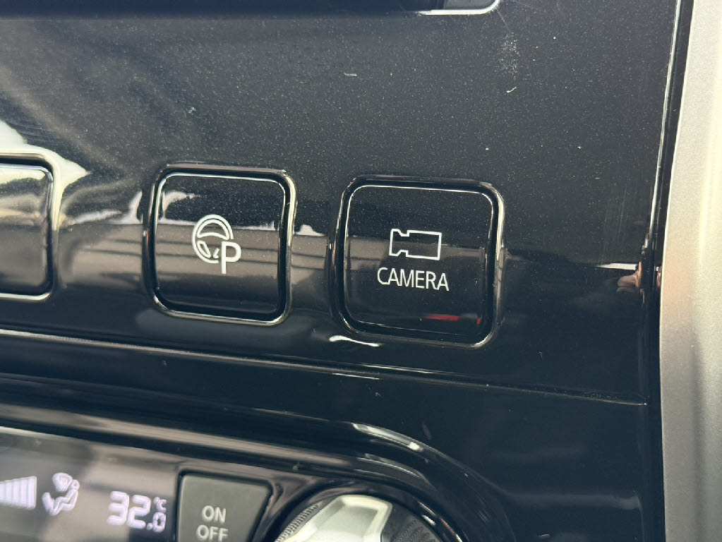 ニッサン セレナ ﾊｲｳｪｲｽﾀｰVｾﾚｸｼｮﾝ