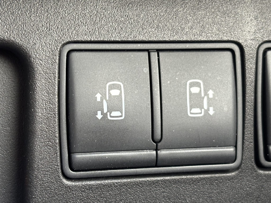 ニッサン セレナ ﾊｲｳｪｲｽﾀｰ Vｾﾚｸｼｮﾝ+ｾｰﾌﾃｨｱﾄﾞﾊﾞﾝｽﾄﾞｾ-ﾌﾃｨP