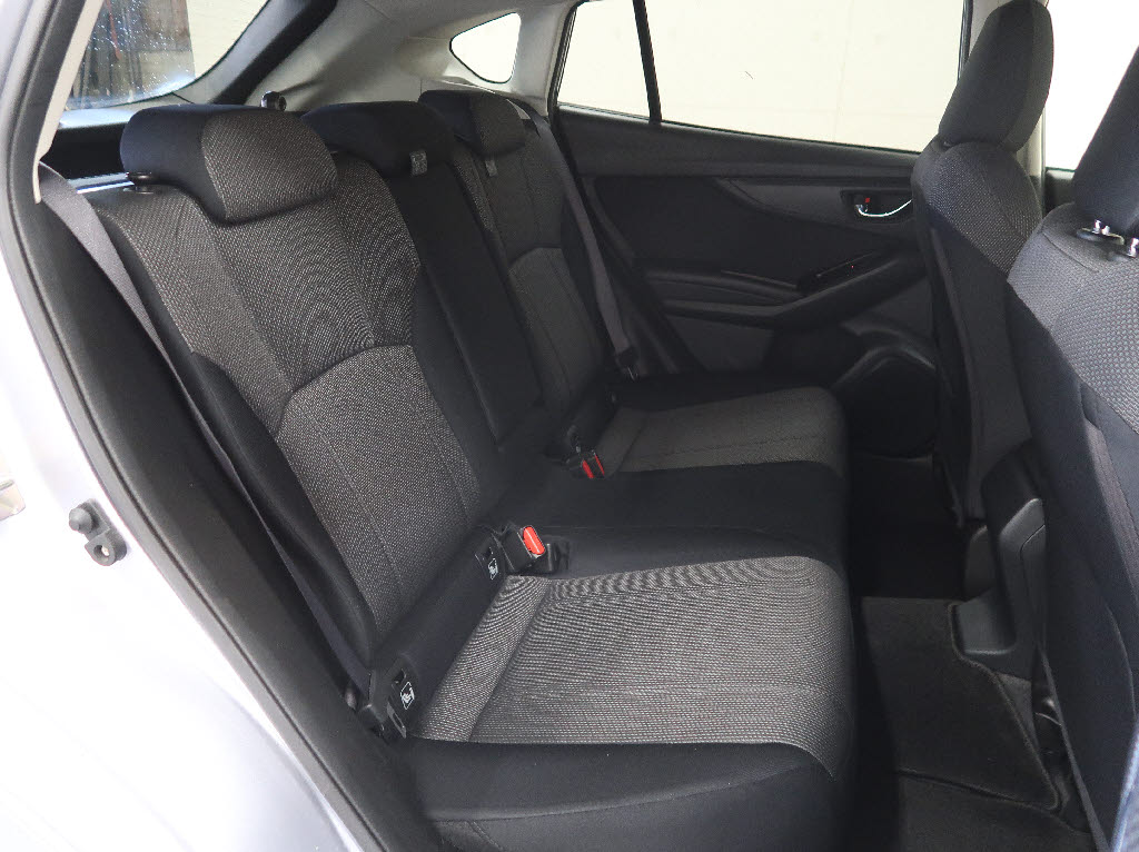 スバル インプレッサスポーツ 1.6i-Lｱｲｻｲﾄ